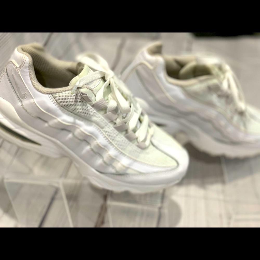 Leather white on white classic Nike Air Max 95’s